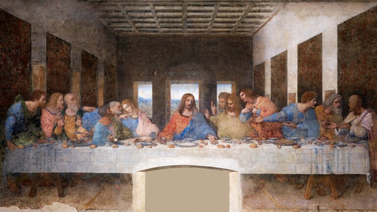La Última Cena de Leonardo da Vinci, pintura mural renacentista que representa a Jesús y sus discípulos durante el anuncio de la traición.